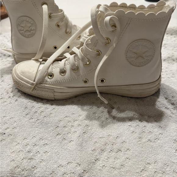 Converse Cream Scallop Detail High-Top Sneakers - Picture 4 of 7